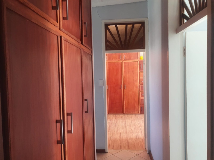 To Let 6 Bedroom Property for Rent in Jan Cillierspark Free State